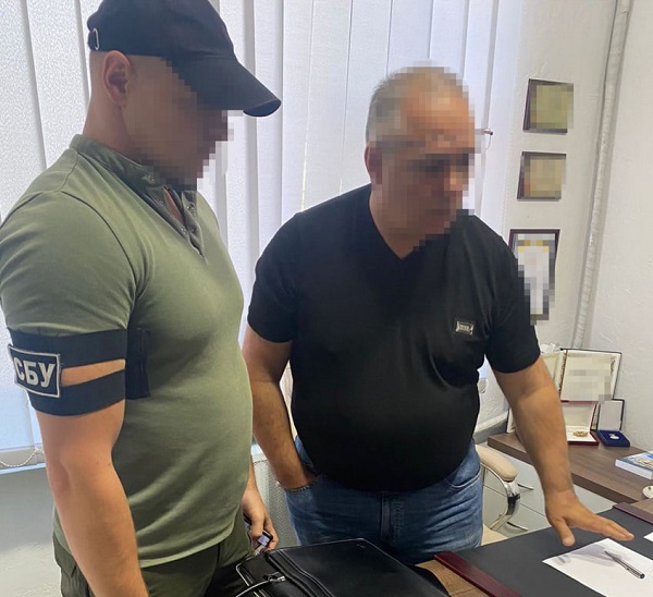 Голові ОТГ Житомирської області повідомили про підозру через «кришування» незаконного видобутку піску на місцевих кар’єрах