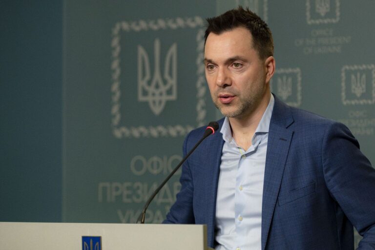 Як поділити шкуру недобитого Януковича