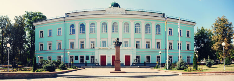 Побачила світ нова книга Петра Білоуса «Університет суворого режиму»