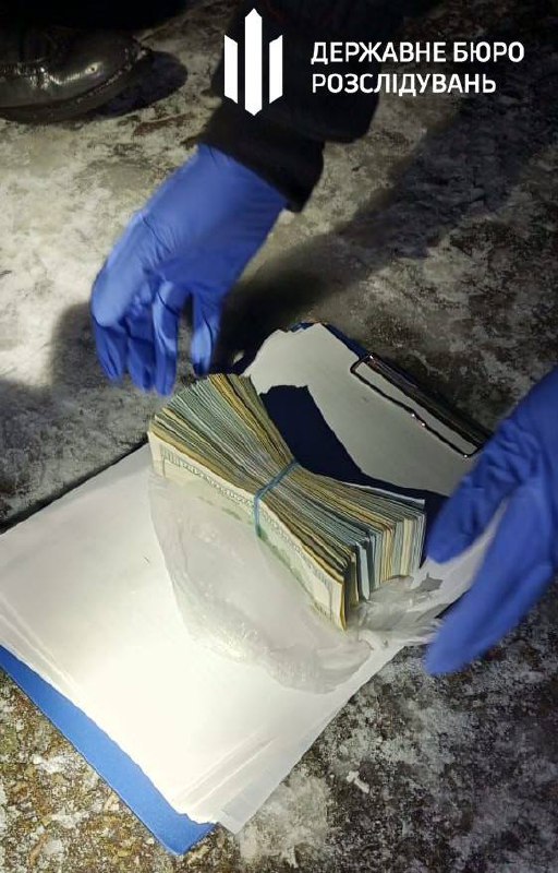ДБР затримало адвокатесу з Житомирщини, яка вимагала хабар у $30 000 нібито для правоохоронців