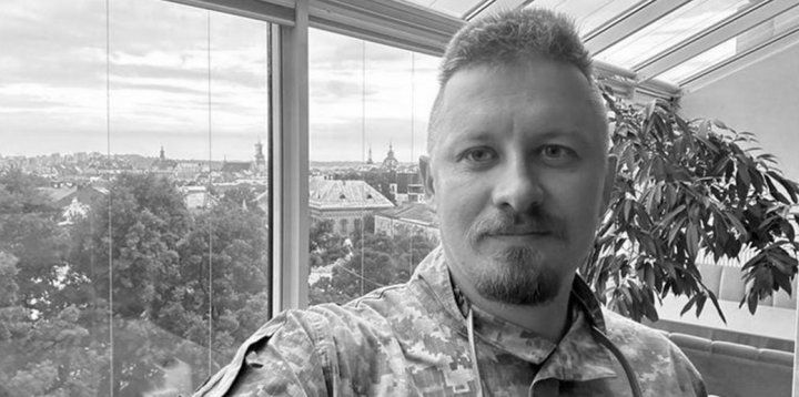 1 грудня в Свято-Михайлівському кафедральному соборі Житомира прощатимуться із Артемом Сачуком — віцепрезидентом Федерації шахів України
