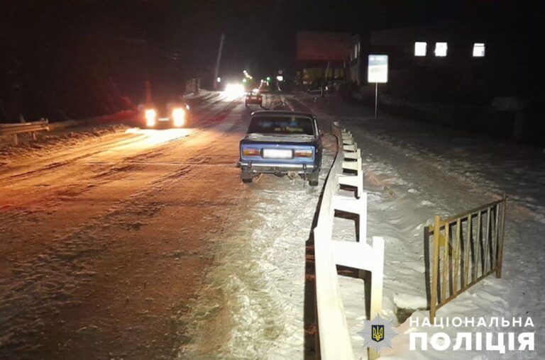 Поліцейські розслідують обставини ДТП з травмуванням пішохода у Радомишлі