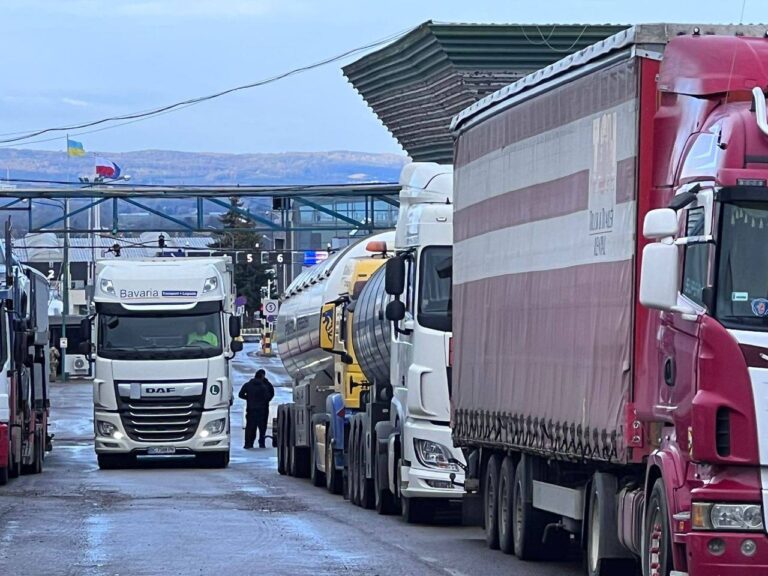 На польсько-українському кордоні помер ще один водій, який стояв у черзі через страйк польських перевізників