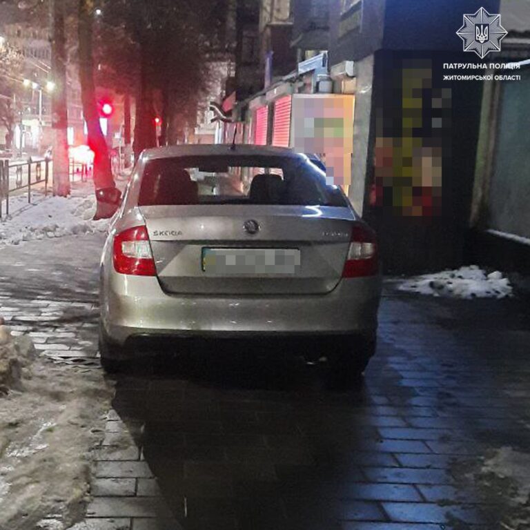 Учора патрульні отримали повідомлення, що на тротуарі знаходиться транспортний засіб, який перешкоджає руху пішоходів.
