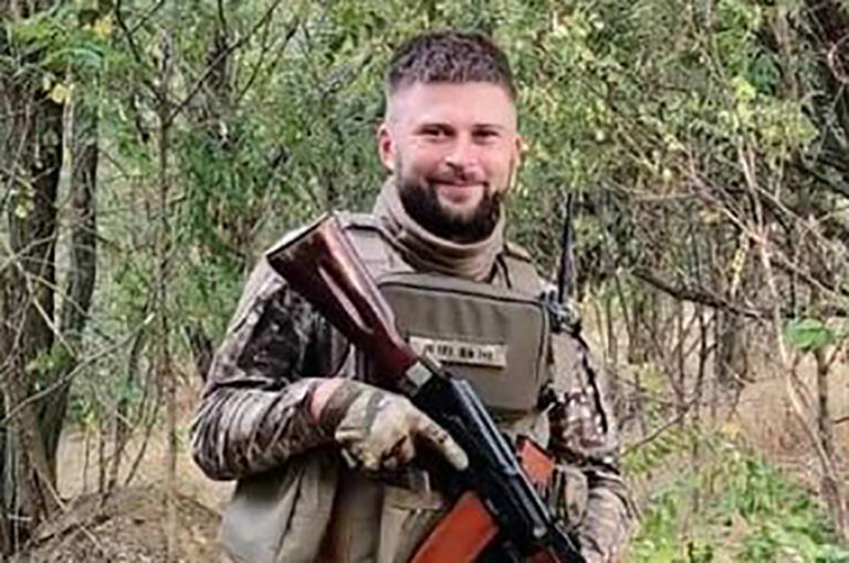 Загинув 34-річний військовослужбовець ЗСУ, житель села Піски Володимир Савчук