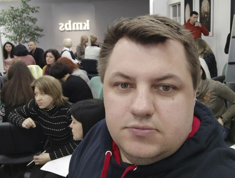 Сьогодні святкує свій день народження Олександр Голяченко