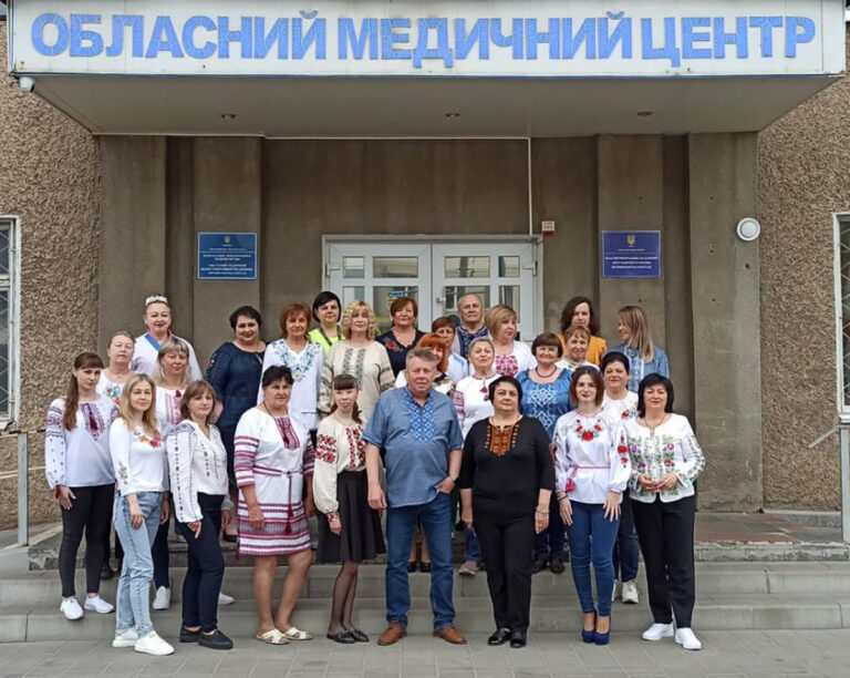 Колектив обласного медичного Центру спортивної медицини вітає з Новим роком!