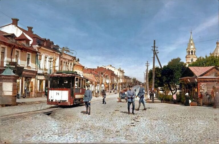 Як виглядав Преображенський кафедральний собор у різні часи
