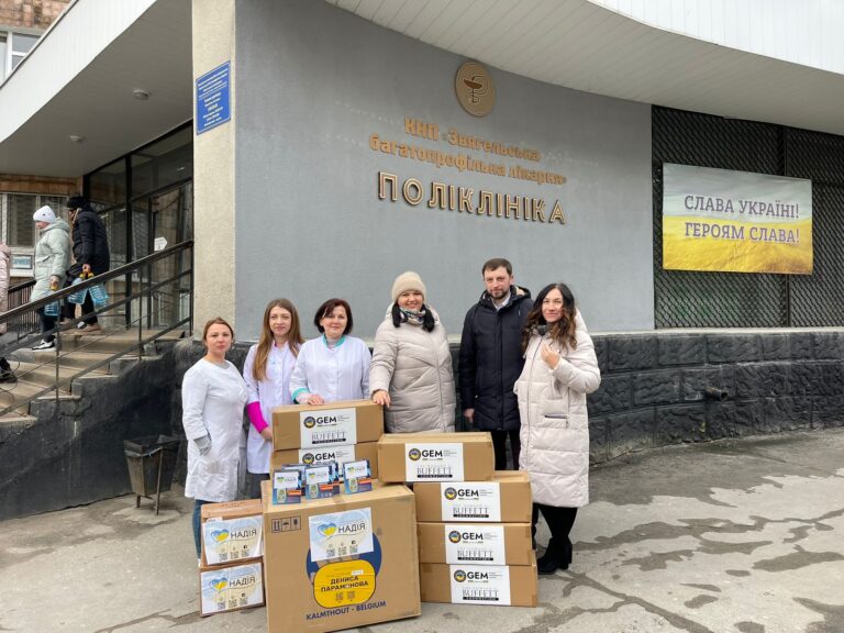 Благодійний фонд молодіжної ініціативи «Надія» передав допомогу лікарням Звягеля