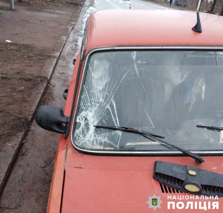 Поліція встановлює обставини травмування 29-річної жінки-пішохода у ДТП