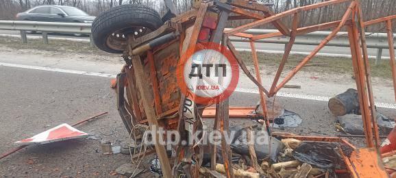 Розшукують свідків смертельної ДТП на Житомирській трасі