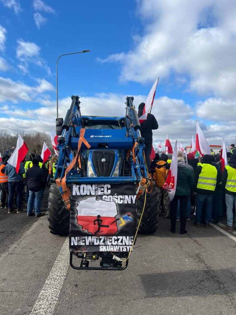 Польські мітингувальники протестують проти України на залізницях