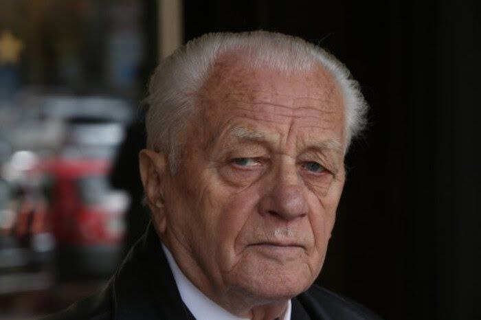 Після тривалої тяжкої хвороби на 87-му році життя помер дисидент та Герой України Степан Хмара
