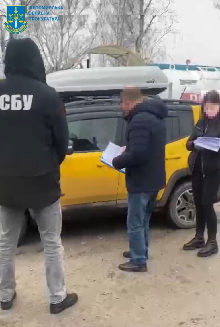 Використовував «мертві душі» для фіктивної оренди земель: на Житомирщині поліція розслідує оборудки адвоката
