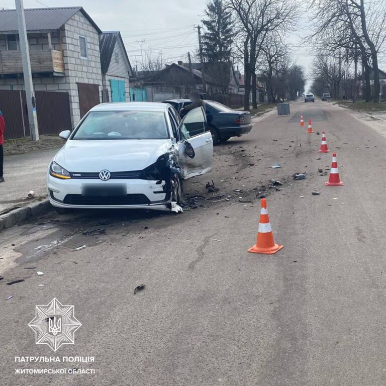 На вулиці Радивилівській трапилася автопригода з потерпілими
