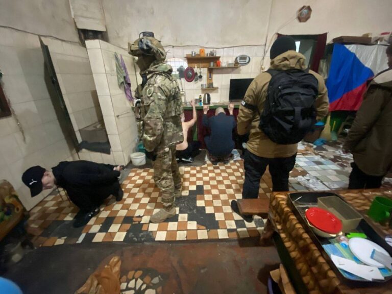 Заробляли на родинах безвісти зниклих військових: у Житомирі поліцейські викрили шахрайську схему