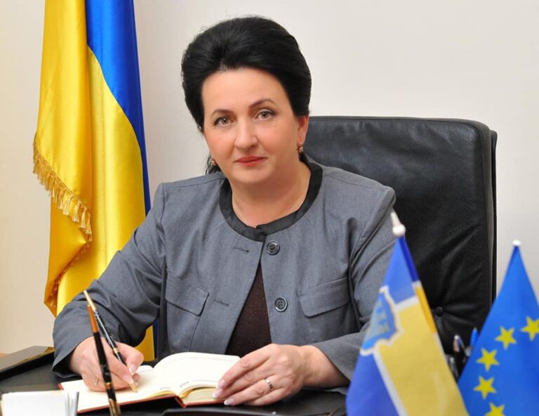 Сьогодні свій День народження святкує Любов Цимбалюк