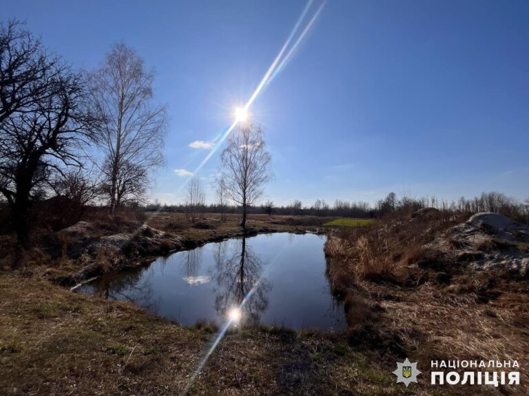 На Житомирщині поліцейські встановлюють обставини загибелі 14-річного хлопчика