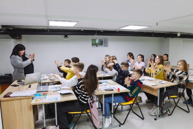 В Україні закриють школи, де навчається менше 45 дітей!