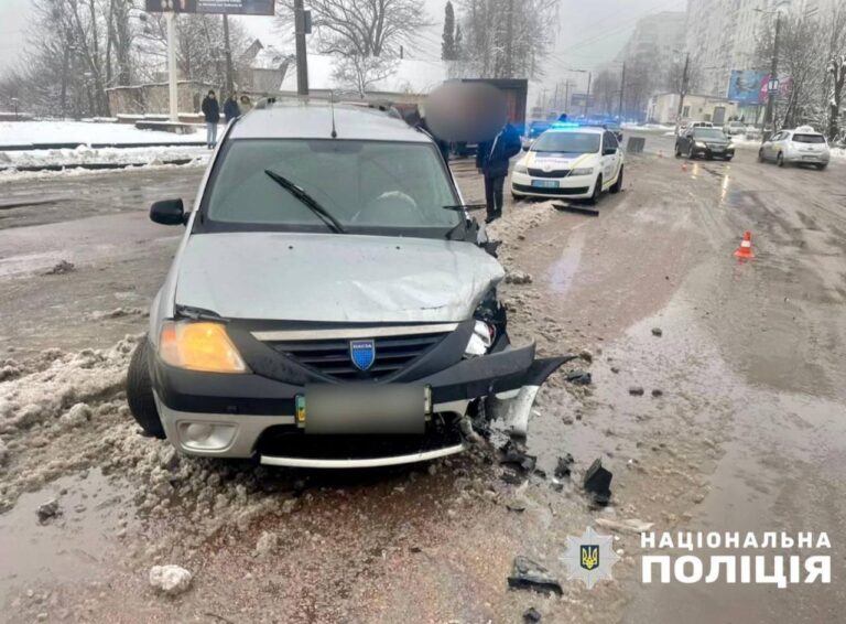 Житомирські поліцейські завершили розслідування ДТП із тяжким травмуванням дитини