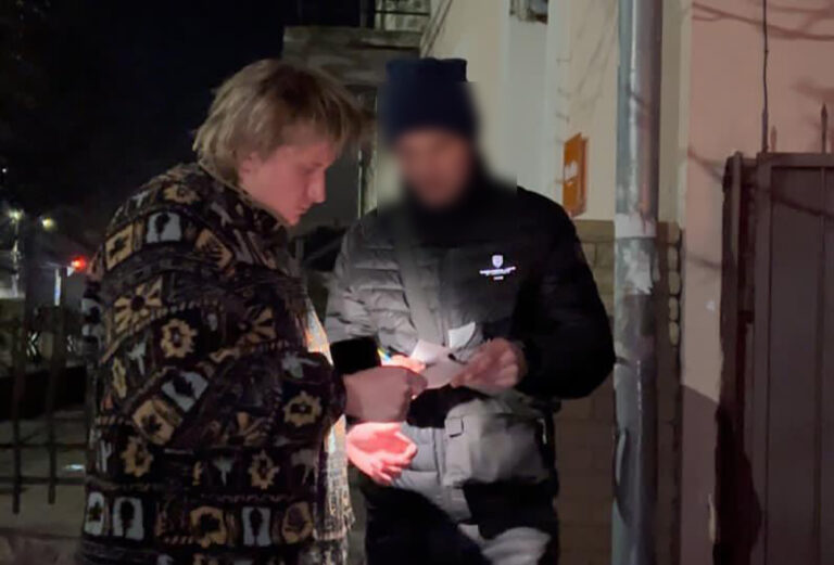 Житомирському Шумахеру, який тероризував місто, вручено повістку в військкомат, а автівку вилучено на потреби ЗСУ