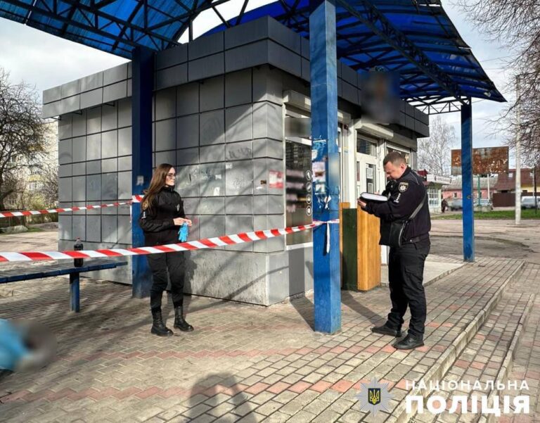 У Житомирі на зупинці знайшли мертвого чоловіка