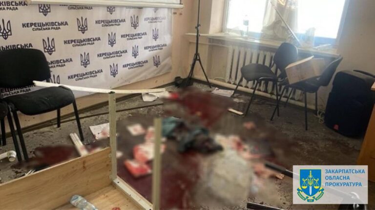 На Закарпатті судитимуть депутата, який підірвав гранати під час засідання сесії сільради