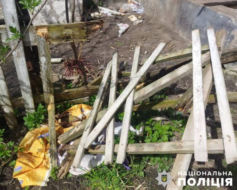 На Житомирщині слідчі повідомили трьом юнакам про підозру у смертельному побитті чоловіка