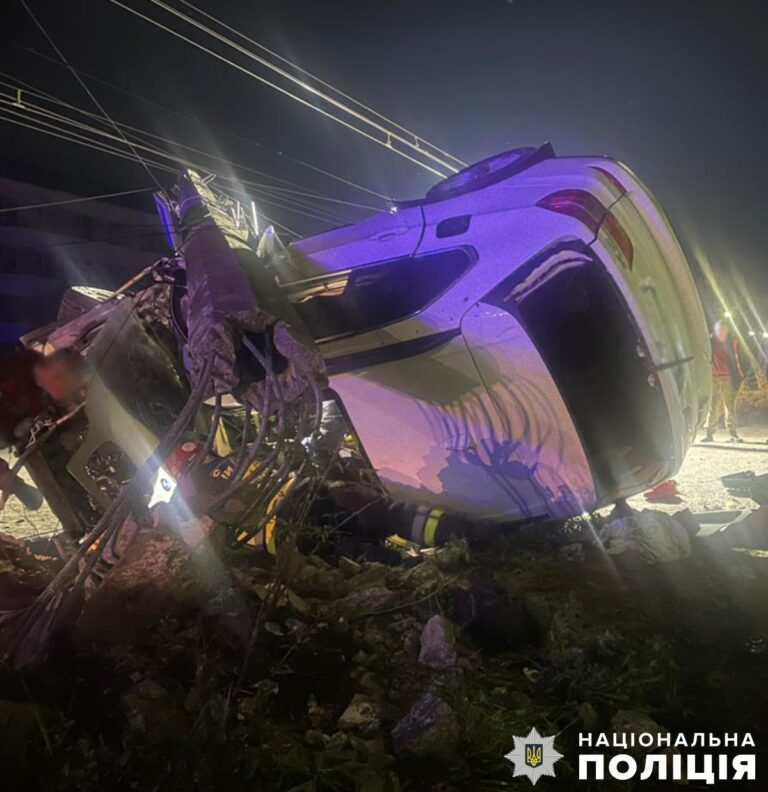 Деталі вечірньої автотрощі на вулиці Параджанова в Житомирі: слідчі поліції проводять розслідування