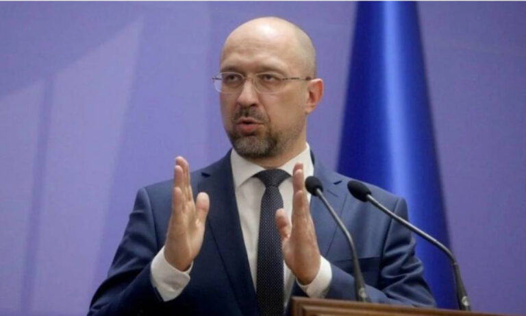 Премʼєр-міністр Денис Шмигаль задекларував за 2023 рік майже мільйон гривень доходу, його дружина – 7,8 мільйона
