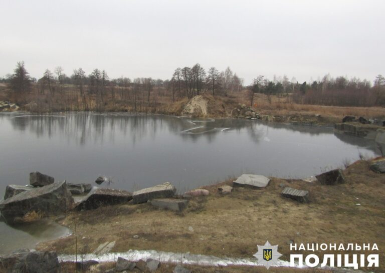 Поліція Житомирщини завершила розслідування самовільної розробки кар’єру – перед судом постане ексдиректор підприємства з «російським слідом»