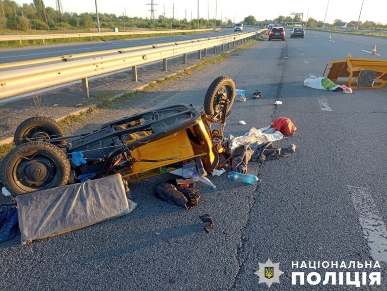 Звягельські поліцейські розслідують ДТП з травмуванням пенсіонера