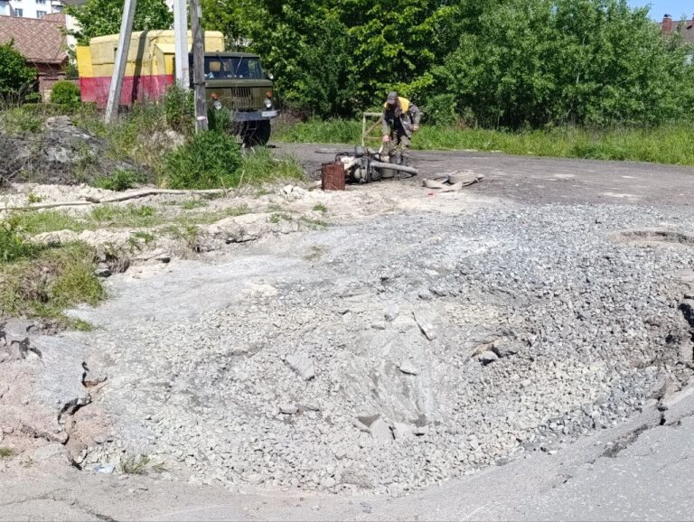 У зв’язку з виникненням аварійної ситуації на водогоні, сьогодні буде призупинено водопостачання