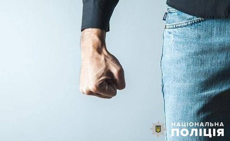 Бердичівські поліцейські розслідують завдання тяжких травм містянці