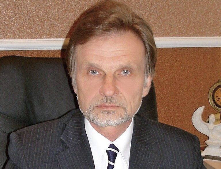 Сьогодні святкує свій День народження відомий український вчений Петро Саух