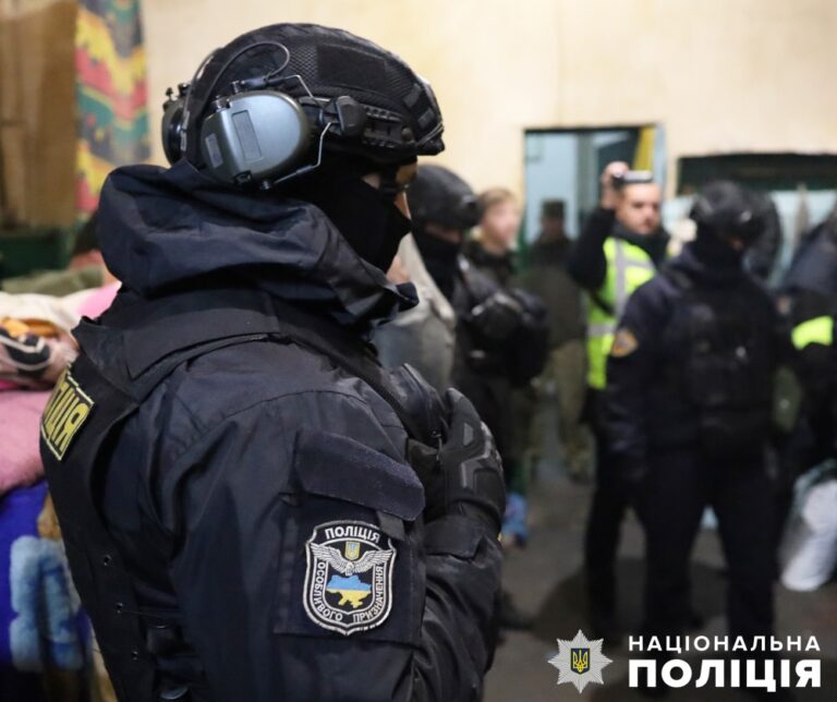 Заробляли на родинах безвісти зниклих військових: у Житомирі поліцейські завершили розслідування злочинної схеми
