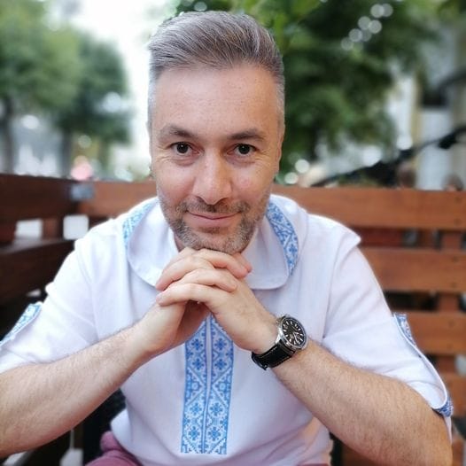 Сьогодні свій День народження відзначає хореограф, викладач, письменник Давид Найфонов