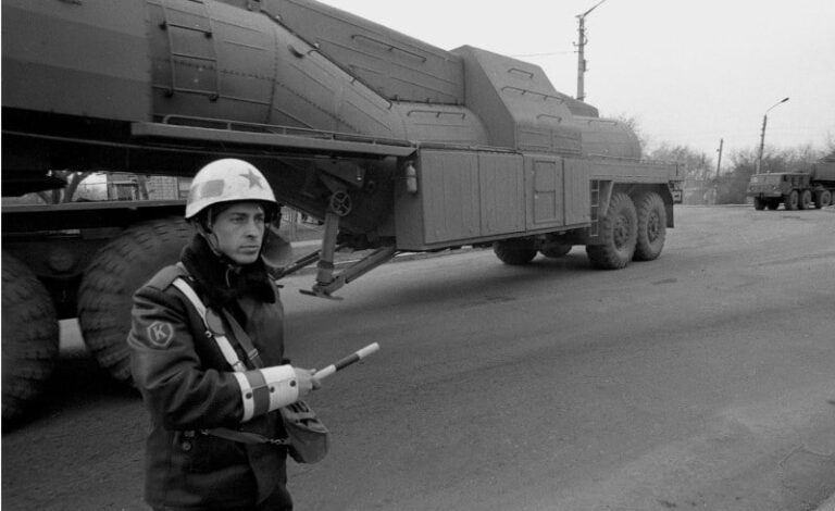 30 років тому Україна перестала де-юре бути ядерною державою
