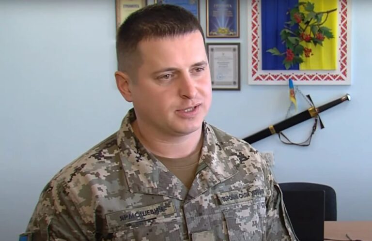 Голову Рівненського ТЦК після скандалу з поцілунками повернули з фронту та надали нову посаду
