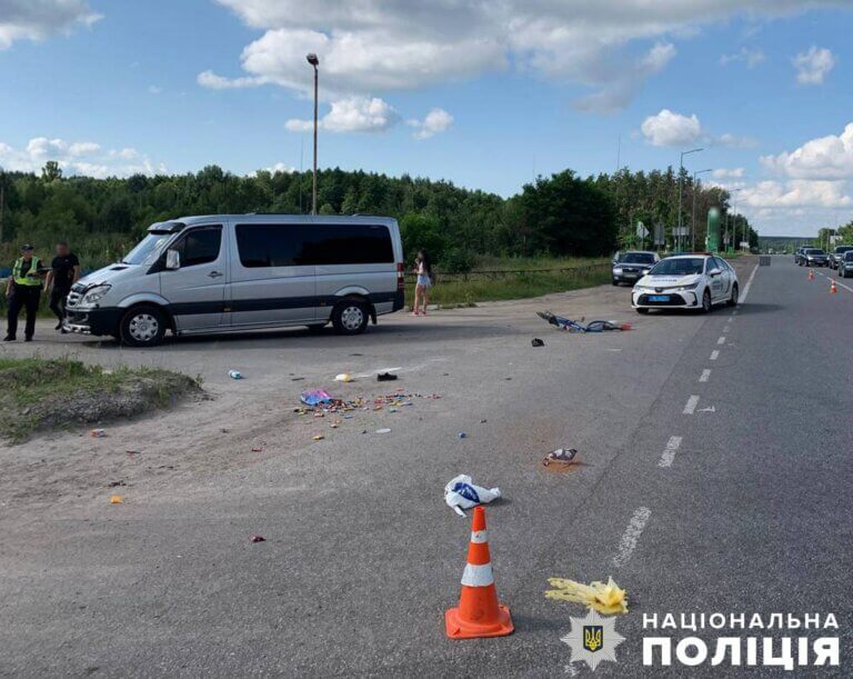Поліція встановлює обставини травмування велосипедиста у ДТП у Новогуйвинській громаді