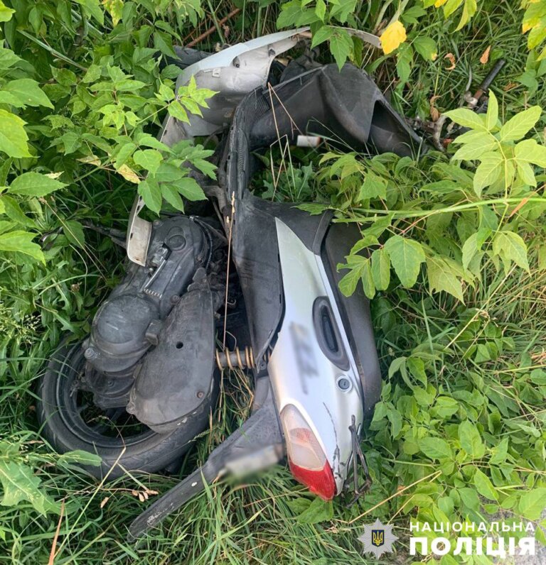 У передмісті Житомира в ДТП травмовано неповнолітнього мопедиста: поліція встановлює обставини