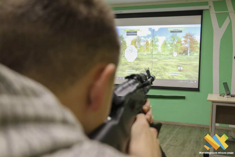 В Житомирі створять 5 осередків для викладання предмету «Захист України»