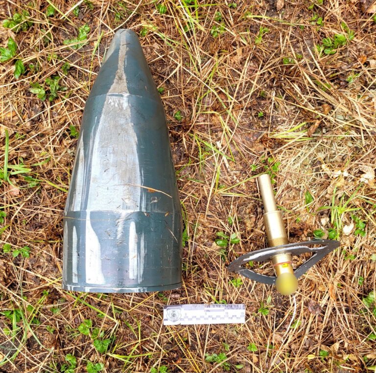 На Житомирщині поліцейські вибухотехніки знешкодили бойову частину ворожого БПЛА