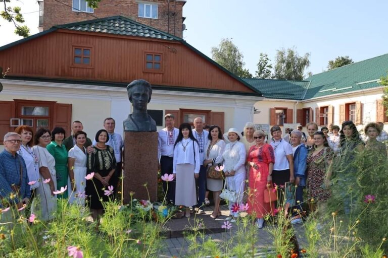 У Звягелі відбулася низка урочистих заходів, присвячених пам’яті видатної землячки Лесі Українки
