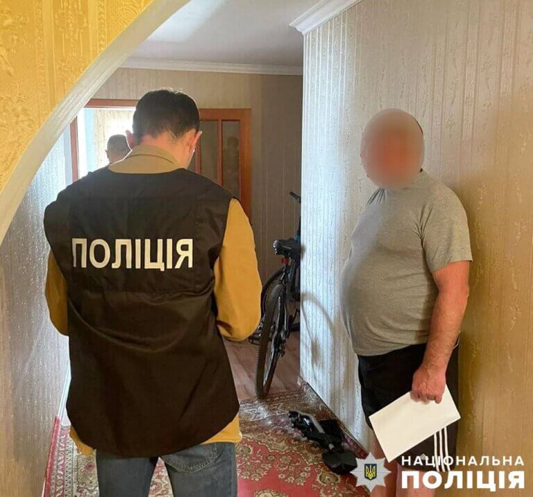 Слідчі поліції завершили розслідування квартирного шахрайства у Житомирі