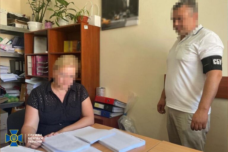 СБУ викрила посадовицю міської лікарні Житомира на системних хабарях за перемоги в тендерних закупівлях