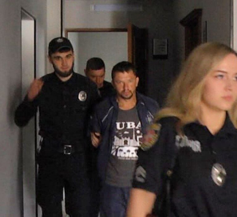Солдату, який кинув гранату в людей у Луцьку, загрожує до 15 років або довічний термін, — Суспільне
