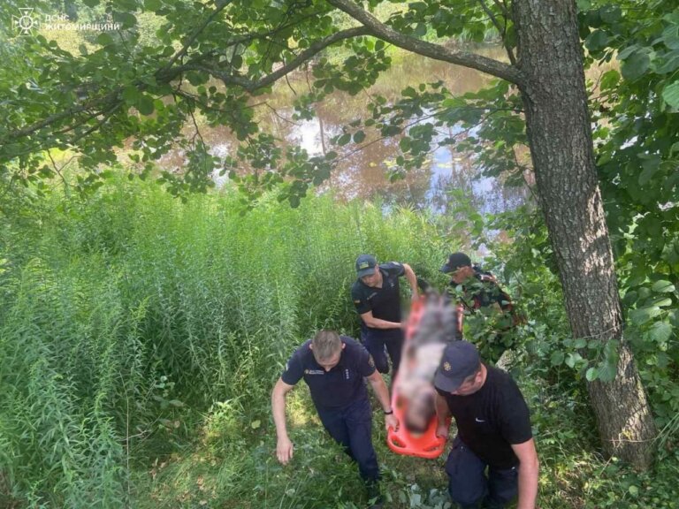 Учора рятувальники діставали 12-го від початку червня потопельника на Житомирщині з води