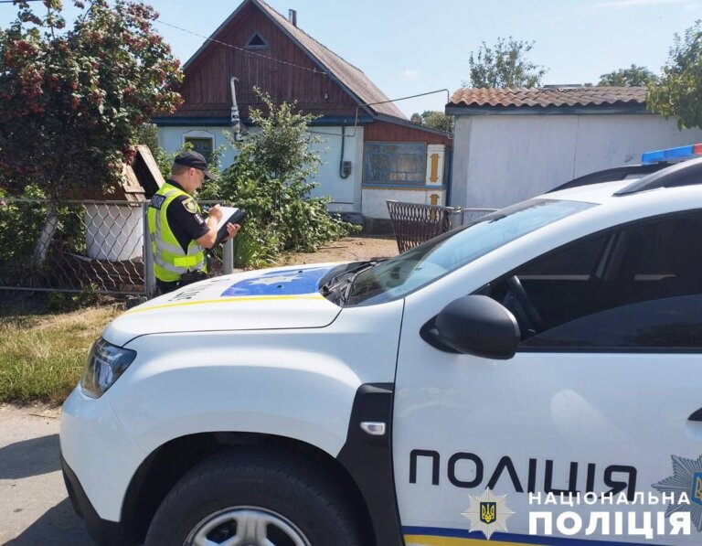 На Житомирщині поліція затримала чоловіка за вбивство дружини та тещі