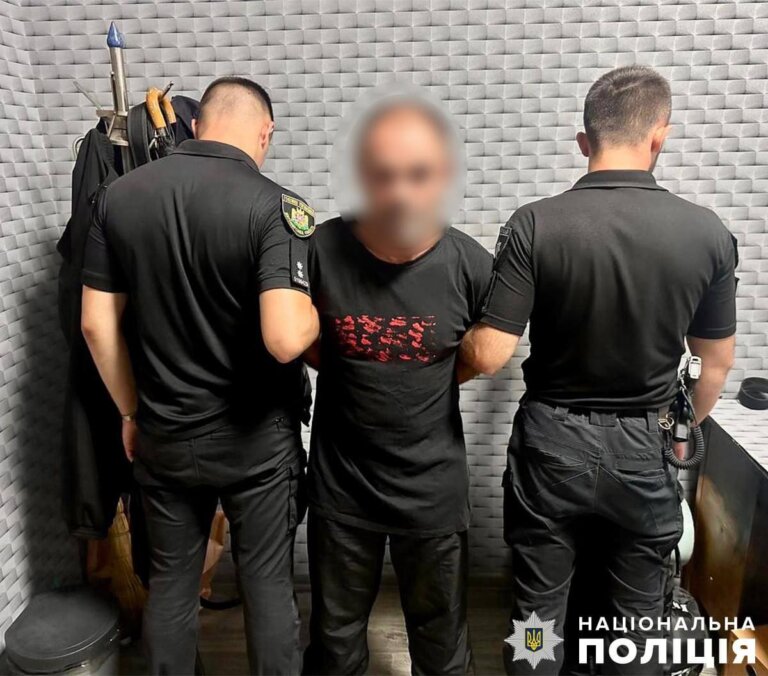 У Коростені поліцейські затримали підозрюваного у смертельному травмуванні співмешканки